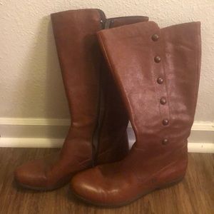 Brown leather Born Shoes boots size 8